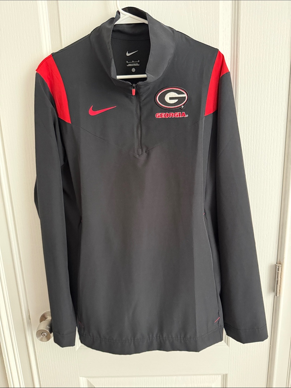 Nike Black and Red Georgia Bulldogs Half-Zip Pullover